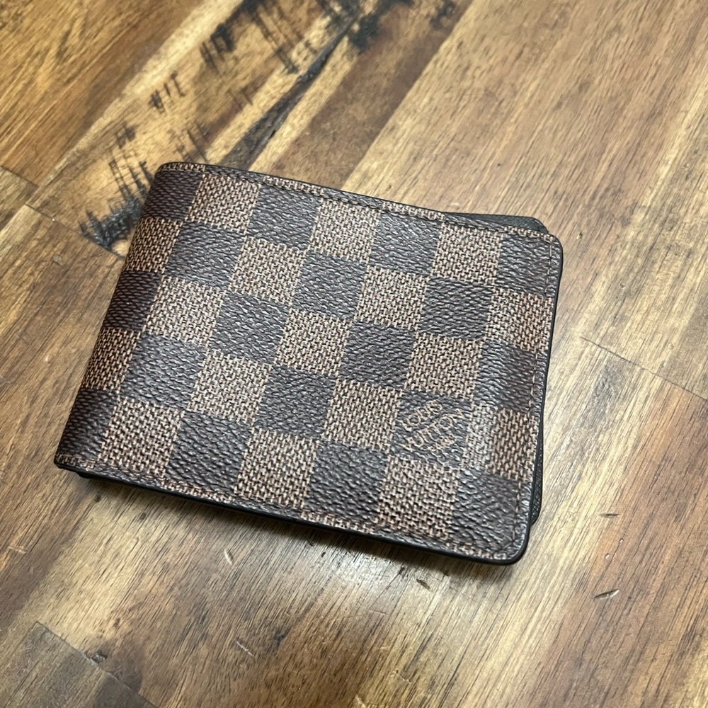 Men’s Louis Vuitton wallet
